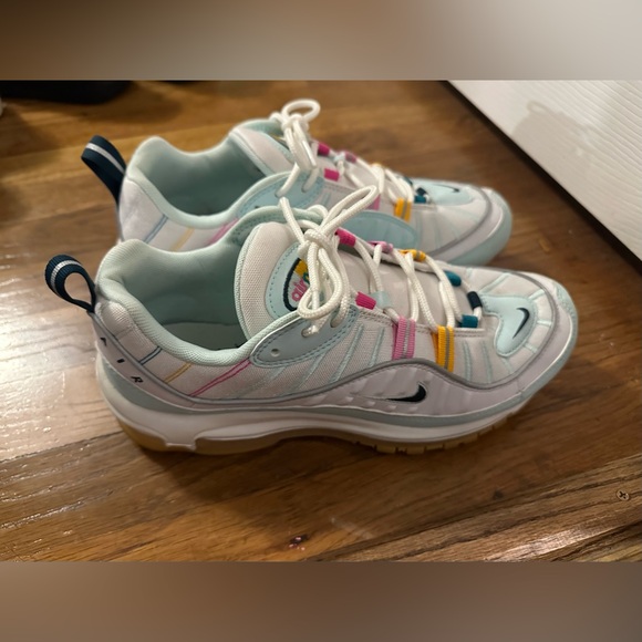 Wmns Air Max 98 'Teal Tint', women’s size 9.5 - Picture 2 of 3